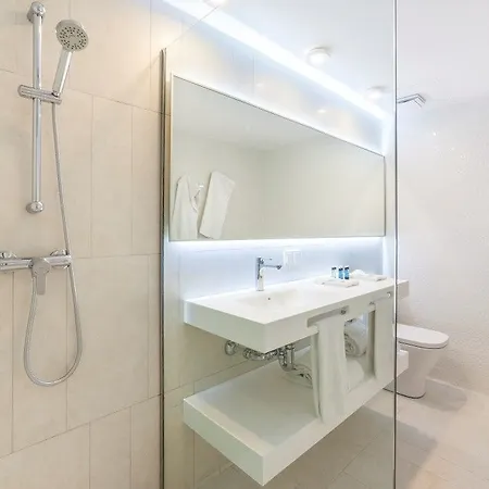 Apts. Hoposa Concha 3*